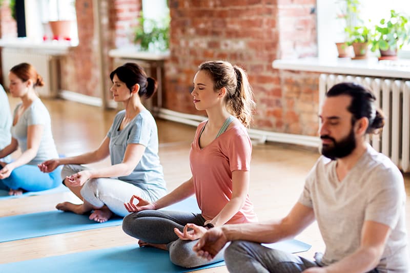 Yogalehrerin / Yogalehrer Ausbildung in Vorarlberg | yoga-akademie Elmar Eisele